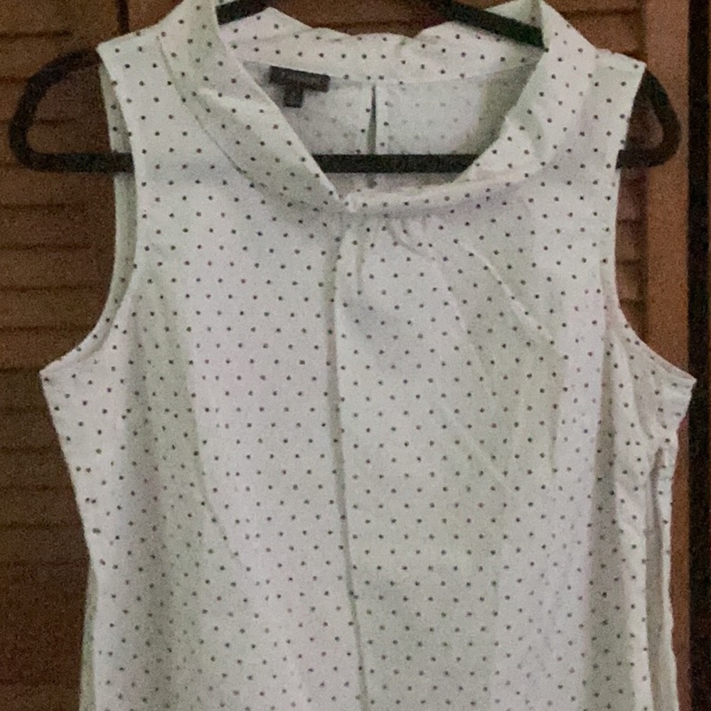 Talbots White Sleeveless Blouse with  Black Polka Dots